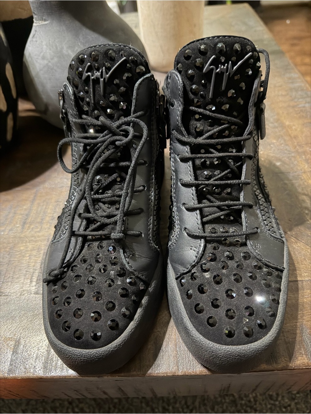 EUC Giuseppe Zanotti Black Crystal Embellished High Top Sneakers Side Zip